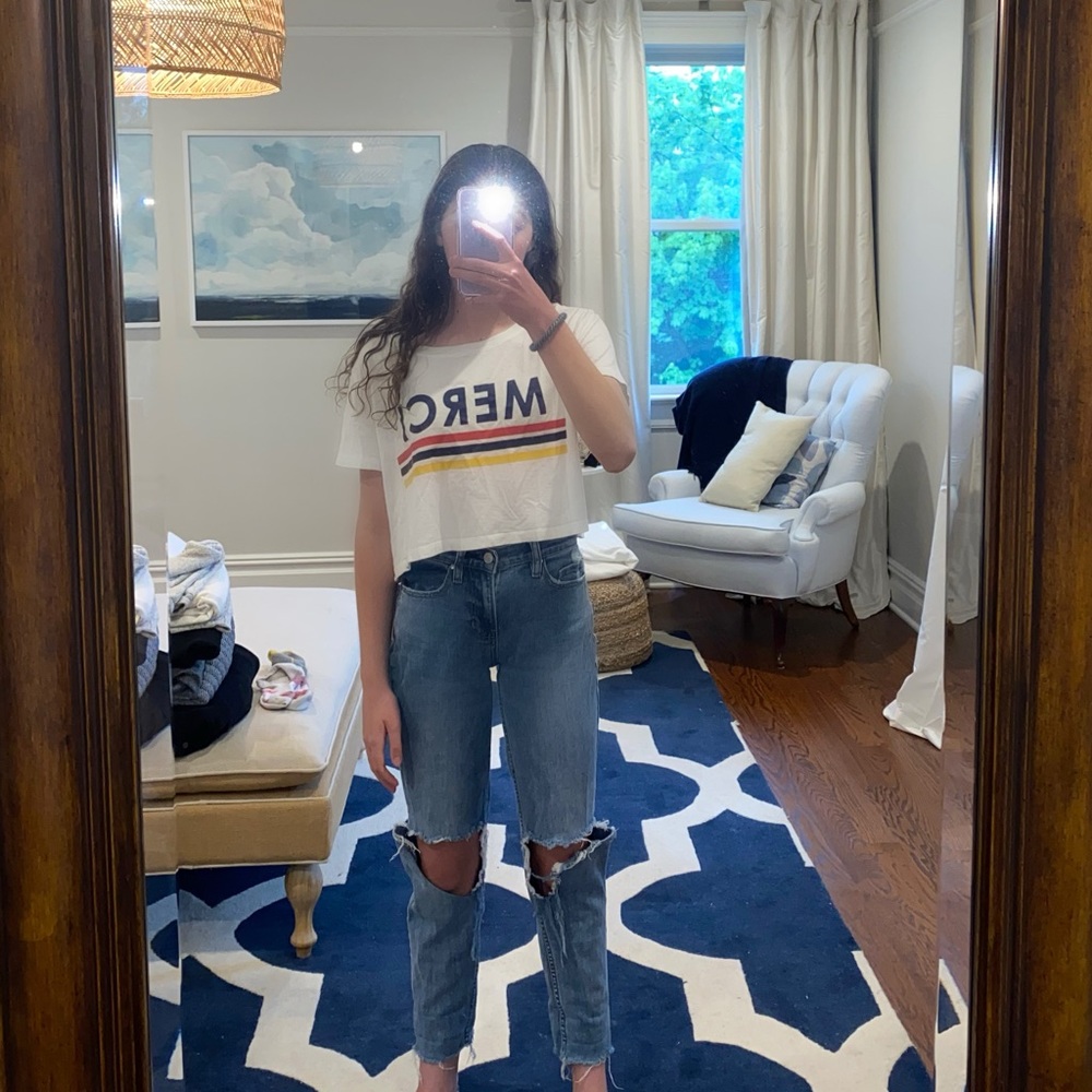 Merci Graphic Cropped Tee